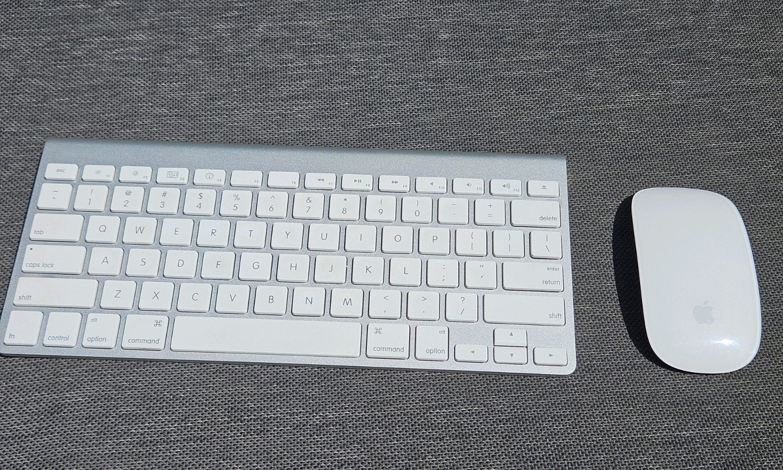 ZGAN Apple Magic Keyboard / toetsenbord + Apple Magic Mouse, Zo goed als nieuw, Draadloos, Qwerty, Apple Magic Keyboard