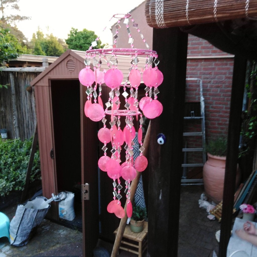Schelpenhanger met roze capiz schelpen, Ophalen, Gebruikt