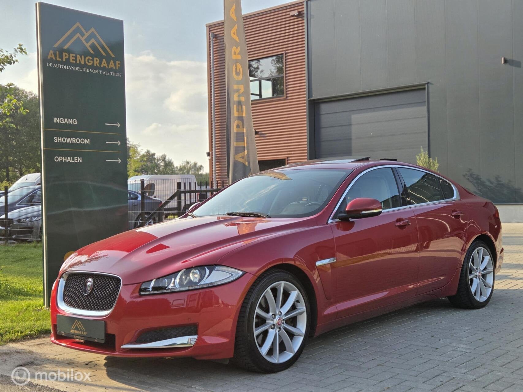 Jaguar XF 3.0 V6 340pk schuifkanteldak|Camera|Navigatie|Lede, Auto's, Jaguar, Automaat, Achterwielaandrijving, Gebruikt, Beige