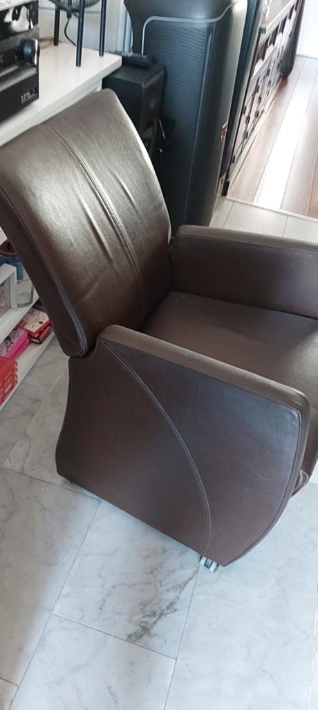 6 donkerbruine ledere eetkamerstoelen op wieltjes, Ophalen, Gebruikt, Minder dan 75 cm, Koloniaal