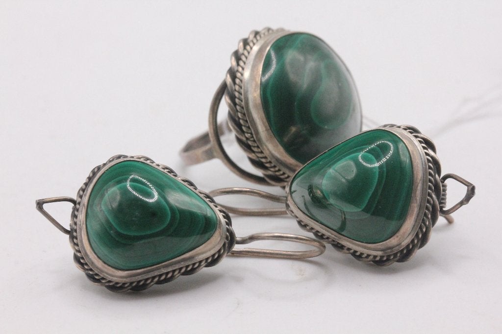 Vintage sieradenset oorbellen en ring malachiet steen, Ophalen of Verzenden, Zo goed als nieuw