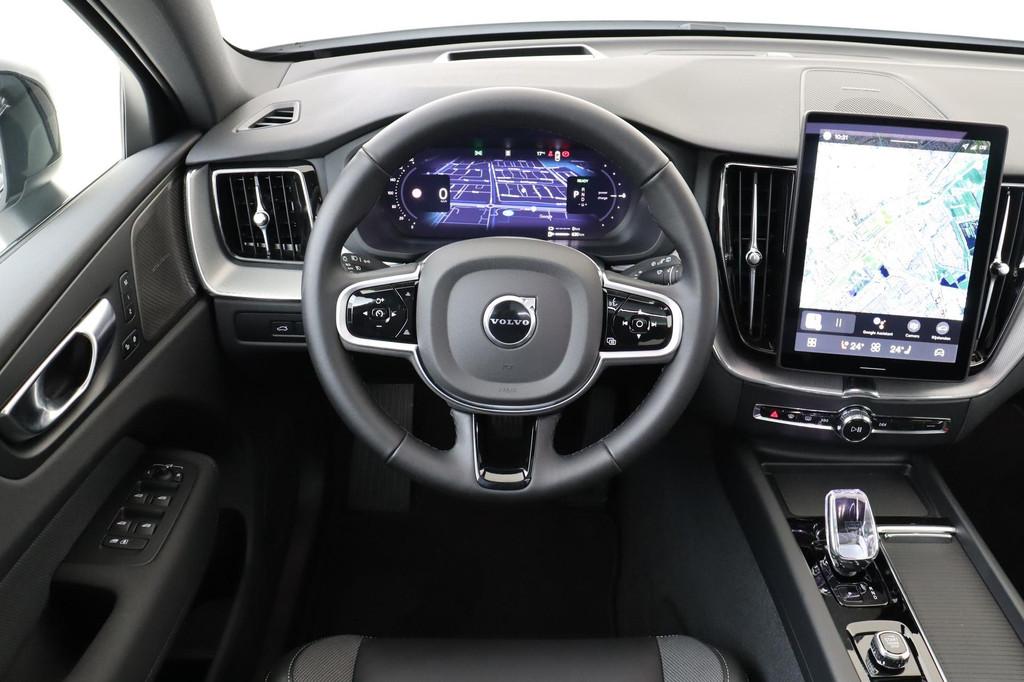 Volvo XC60 II T6 PLUG-IN HYBRID AWD PLUS BLACK EDITION -PANO, Auto's, Volvo, Automaat, 12 maanden, Adaptive Cruise Control, Gebruikt