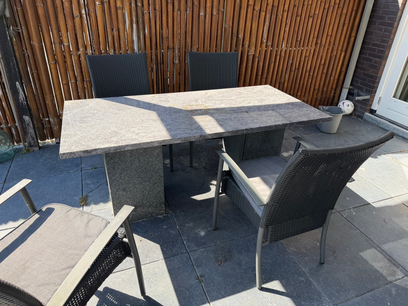 Marmeren eettafel tuin inclusief stoelen en kussens, Ophalen, Zo goed als nieuw, Overige materialen, Eettafel