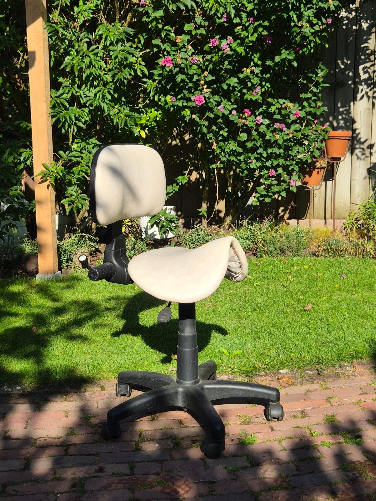 tabouret, zadelzit, Ophalen, Zo goed als nieuw, Wit
