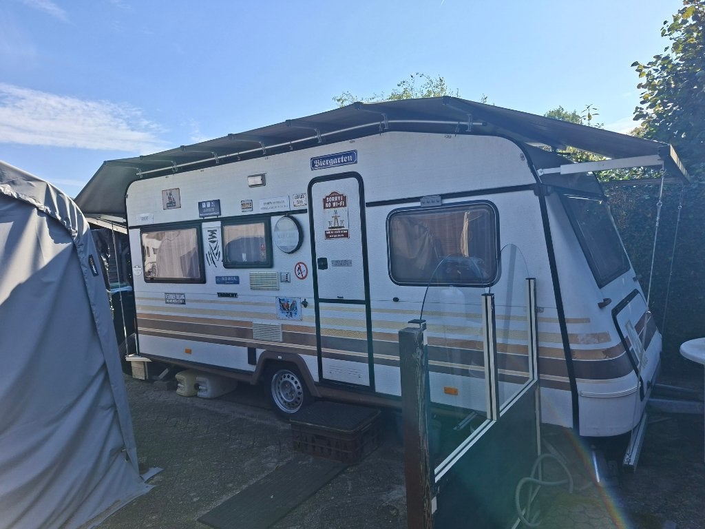 Mobiele Man-Cave, Caravans en Kamperen, Tot en met 2, 750 - 1000 kg, 4 tot 5 meter, Knaus