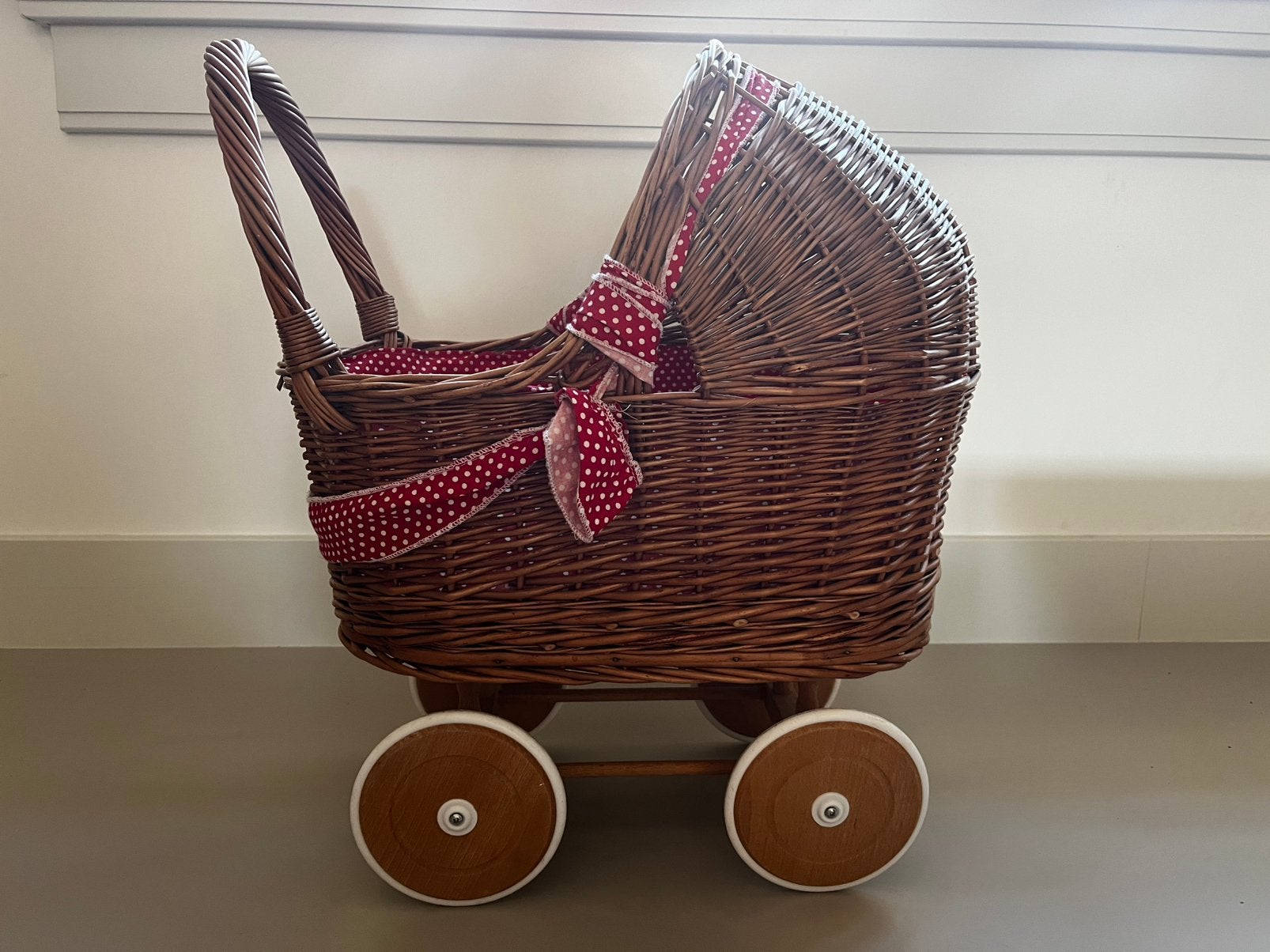 Rieten poppenwagentje, Ophalen, Gebruikt, Babypop