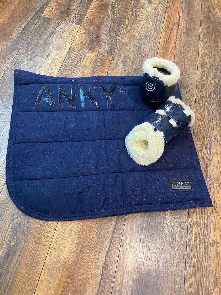 Equestrian set paardensport + dekje Anky, Full (L), Dressuurdekje, Ophalen of Verzenden, Zo goed als nieuw