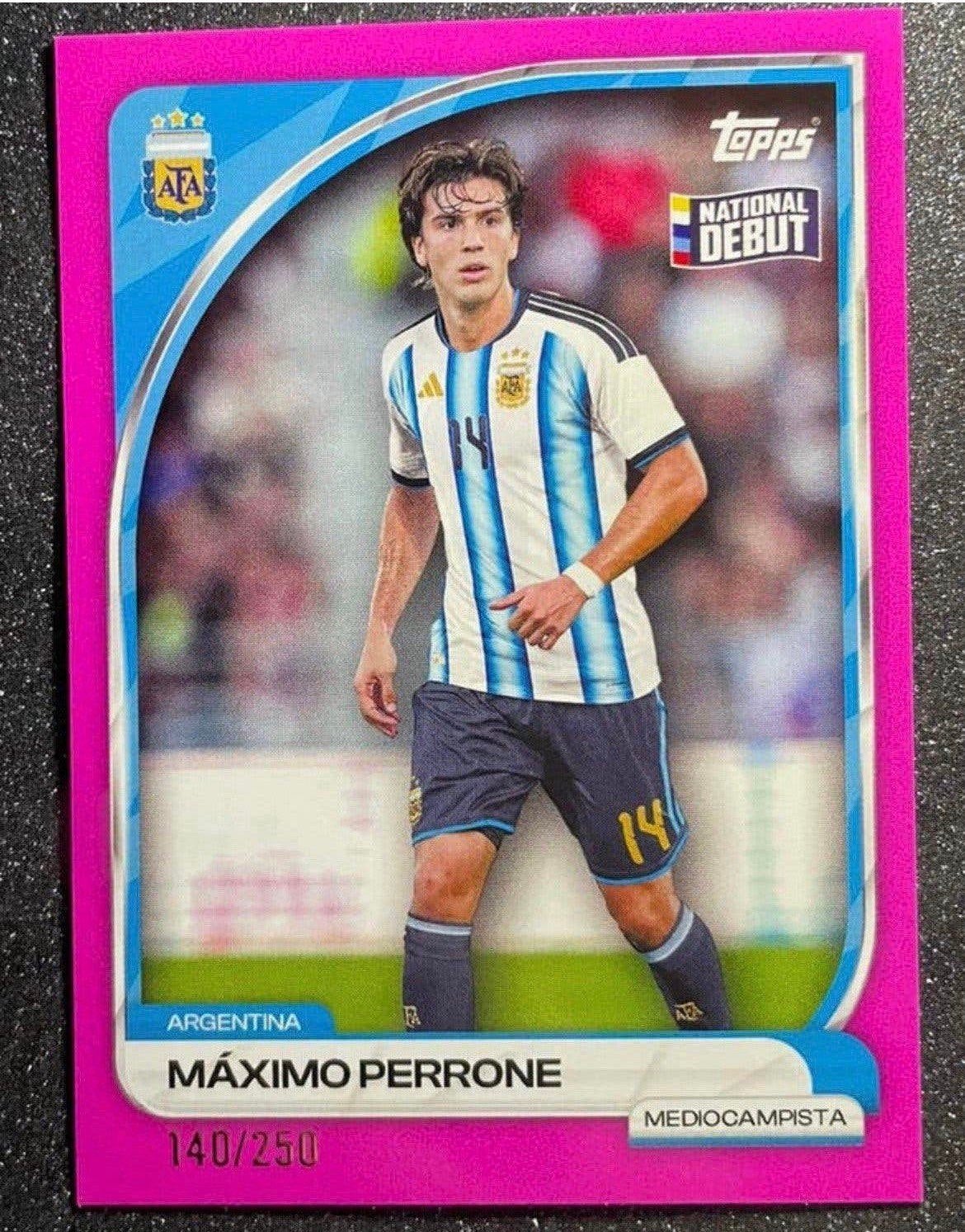 Topps ARGENTINA 2026 PINK PAR.  /250  NATIONAL DEBUT PERRONE, Verzenden, Zo goed als nieuw, Plaatje