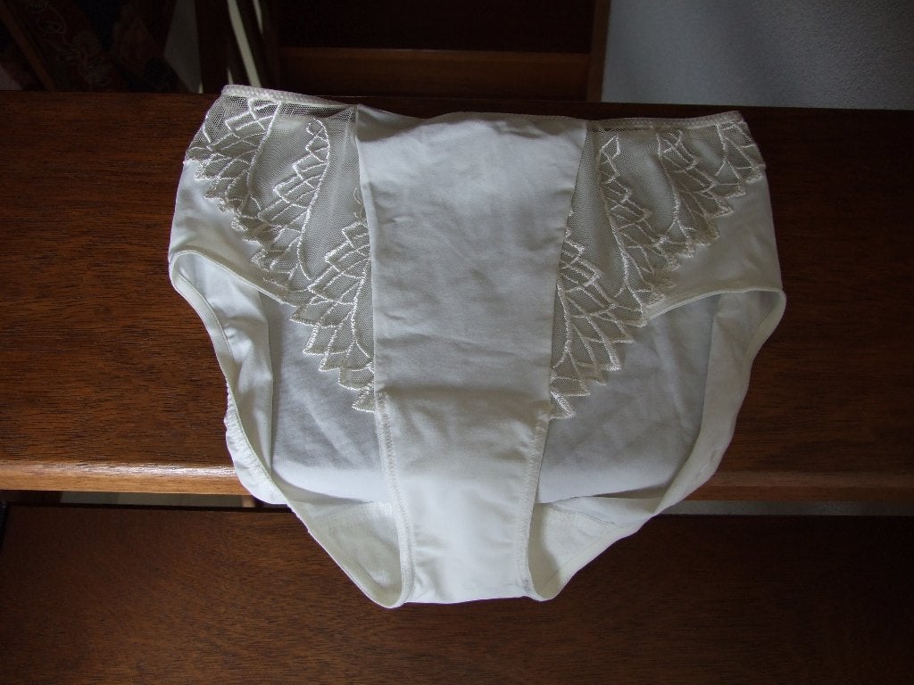 Marie Jo offwhite zgan slip maat 40, Marie Jo, Ophalen of Verzenden, Wit, Slip