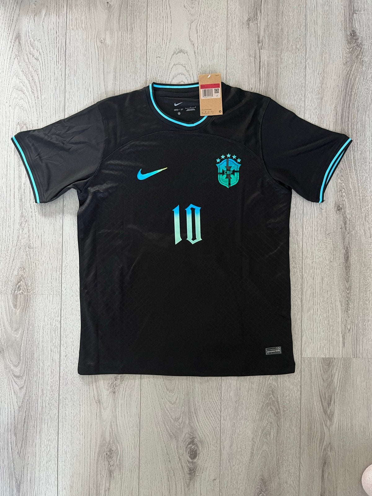 Neymar JR Brazilië voetbalshirt - Nieuw met kaartjes, Maat 48/50 (M), Zwart, Nieuw, Ophalen of Verzenden