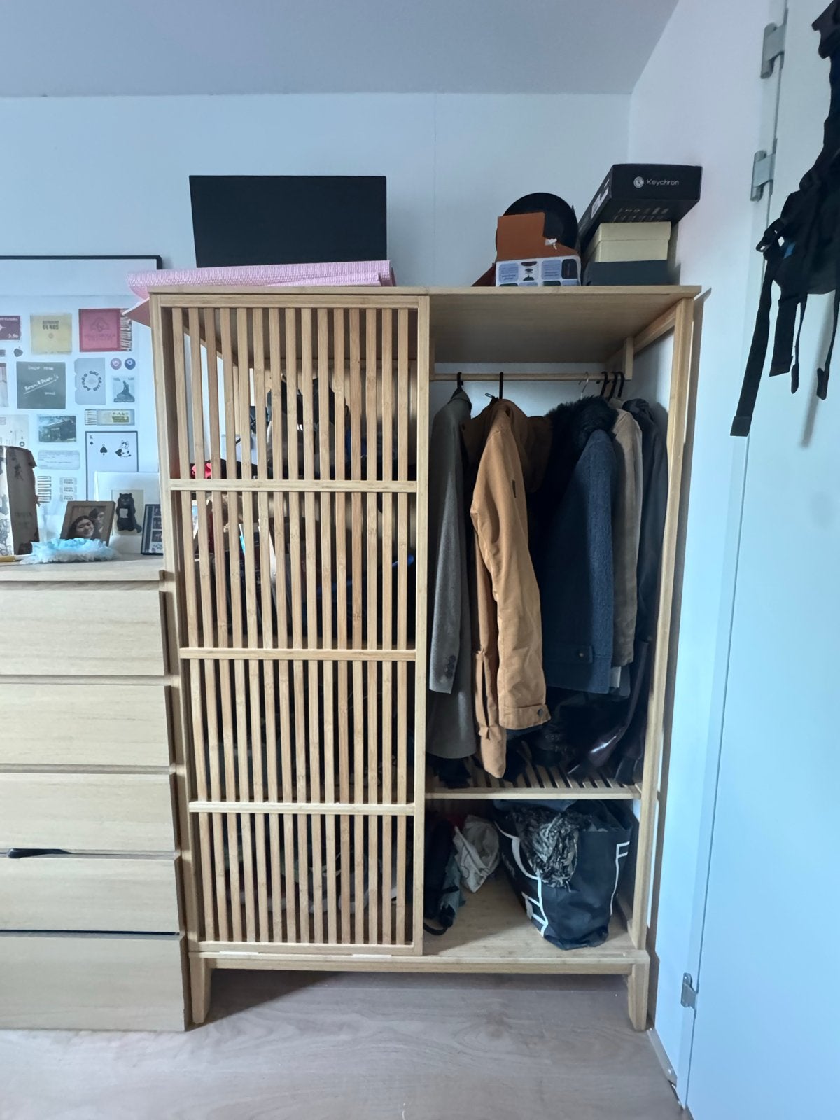 Ikea NORDKISA open kledingkast met schuifdeur, bamboe, Huis en Inrichting, Kasten | Kledingkasten, Ophalen, Met plank(en), Gebruikt