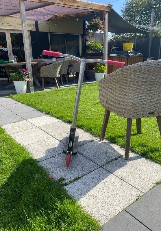 Stuntstep Apex met roze handvatten en wielen, Fietsen en Brommers, Ophalen of Verzenden, Gebruikt, Gewone step