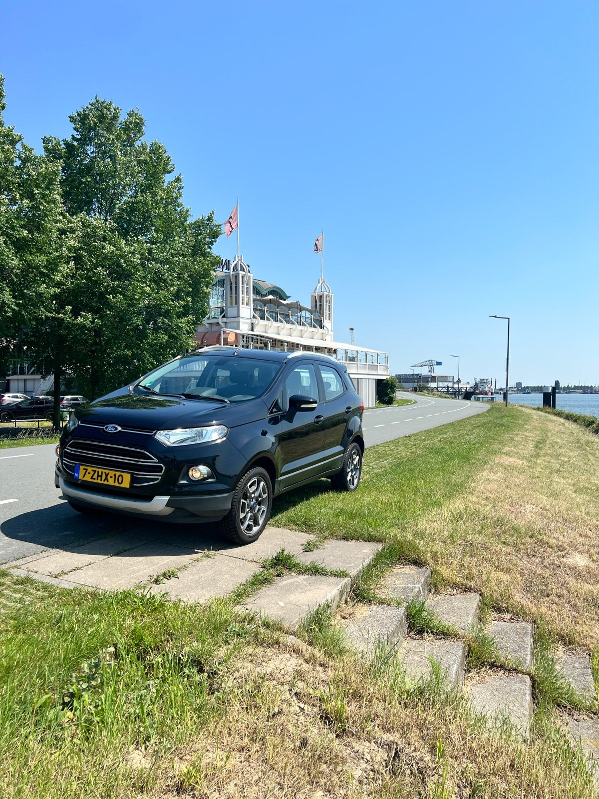 Ford Ecosport 1.0 Ecoboost 92KW/125PK 2015 Zwart, Auto's, Ford, Voorwielaandrijving, 125 pk, 750 kg, Ecosport