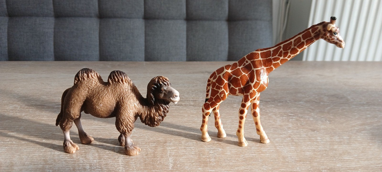 Schleich Giraffe 2003 en Kameel 2004 dieren speelgoed, Ophalen of Verzenden, Zo goed als nieuw