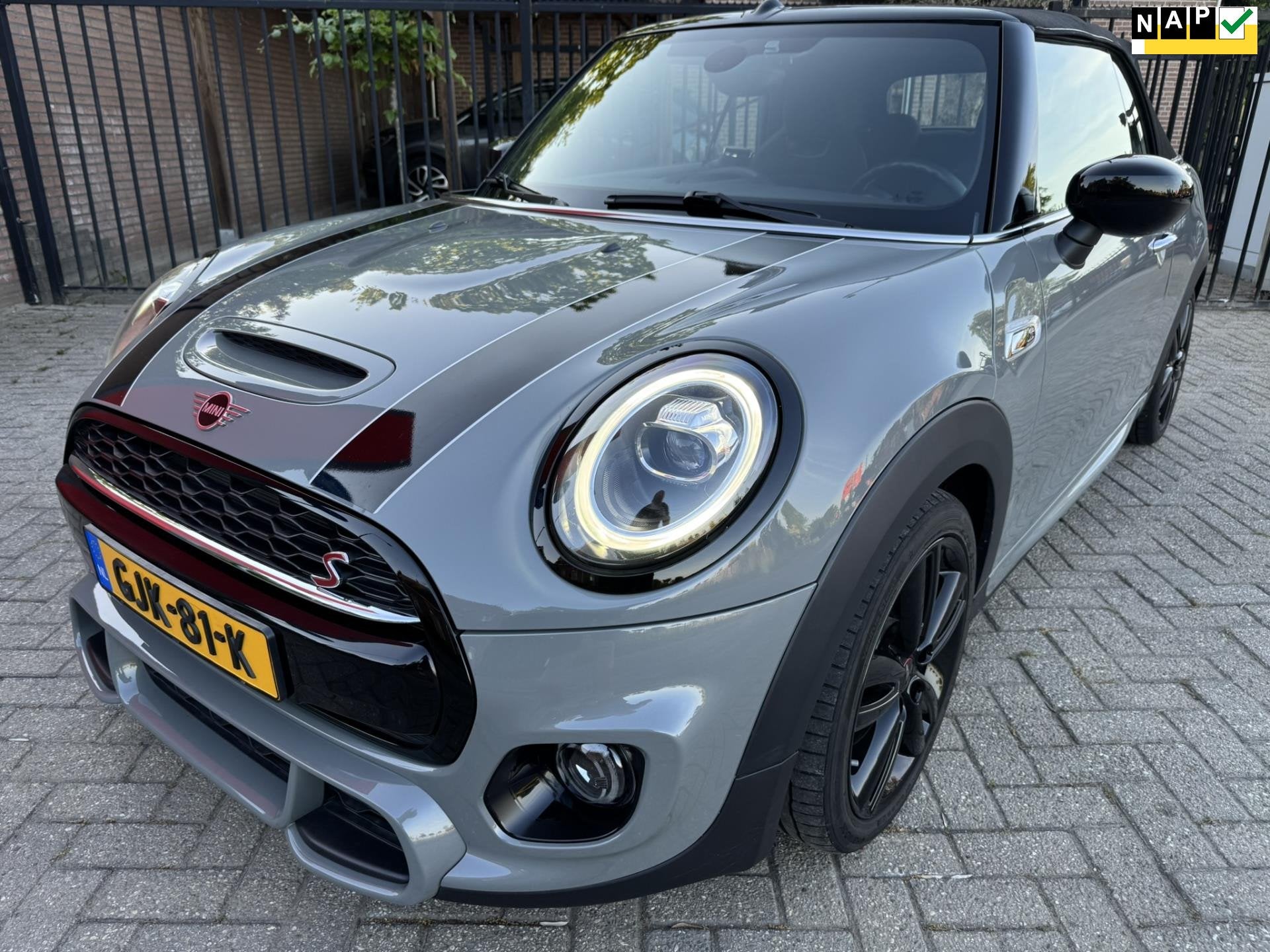 Mini Cabrio 2.0 Cooper S AUTOMAAT (JC Works pakket), Auto's, Stof, Gebruikt, Cabriolet, 4 stoelen