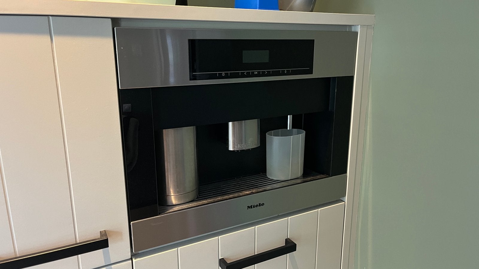 Miele CVA 5060, Witgoed en Apparatuur, Koffiezetapparaten, Ophalen, Gebruikt, Koffiemachine, Koffiebonen