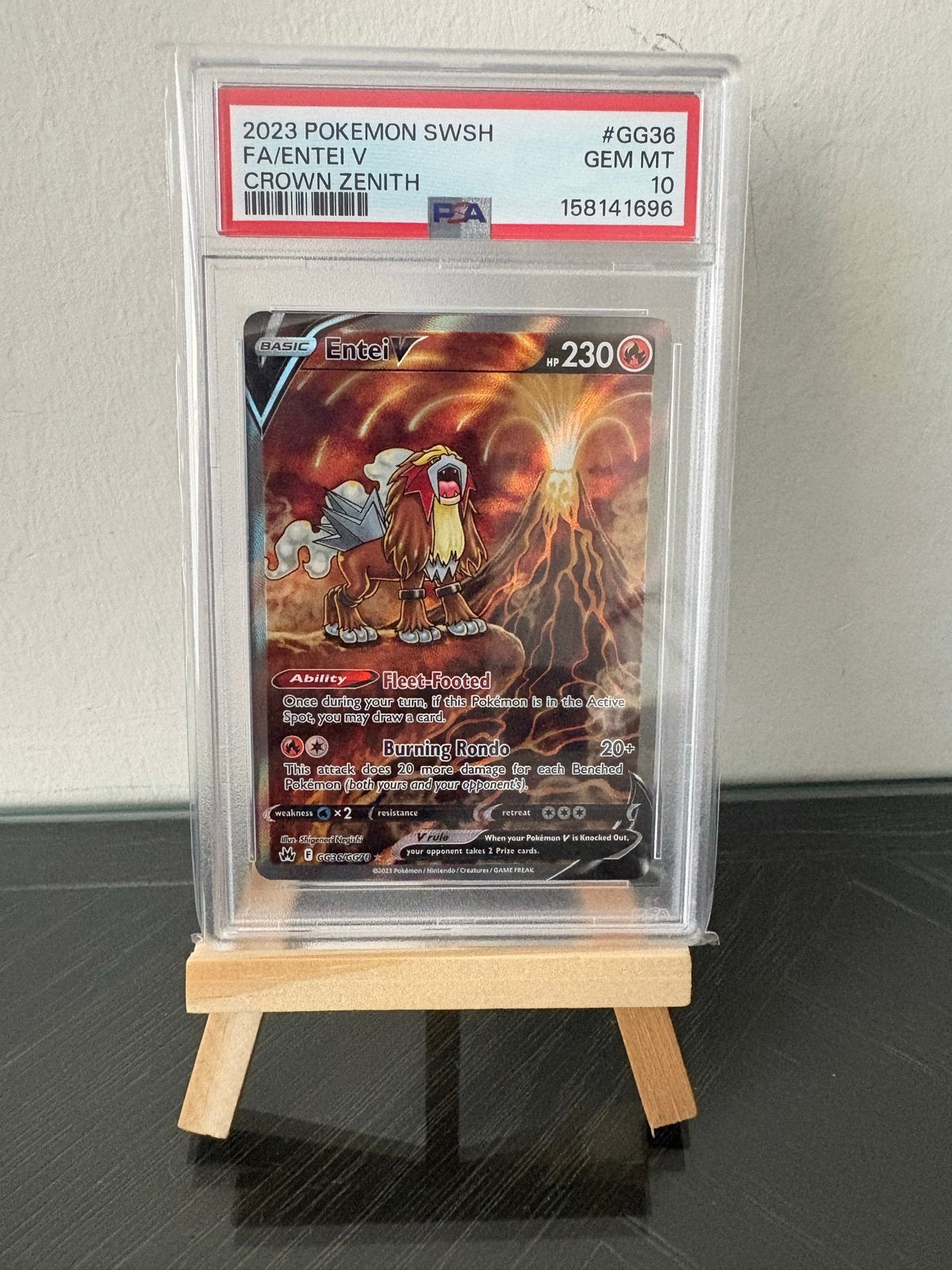 Entei V PSA 10 #GG36, Ophalen of Verzenden, Zo goed als nieuw, Losse kaart, Foil
