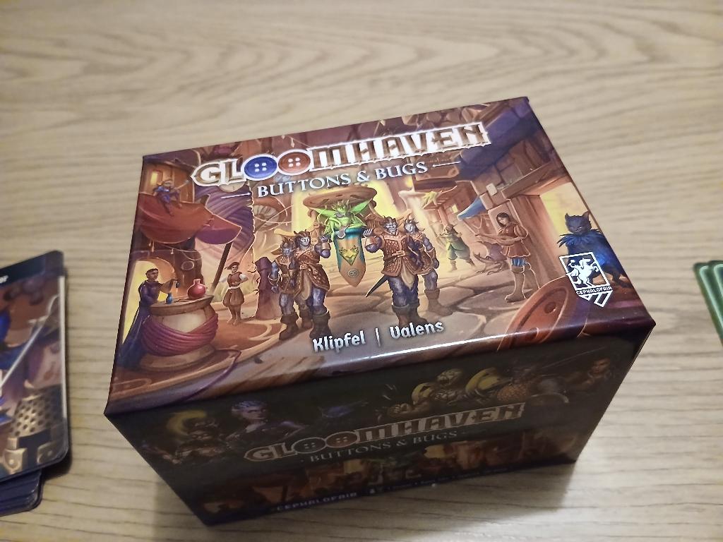 Gloomhaven Buttons and Bugs (ENG), Hobby en Vrije tijd, Gezelschapsspellen | Bordspellen, Een of twee spelers, Ophalen of Verzenden