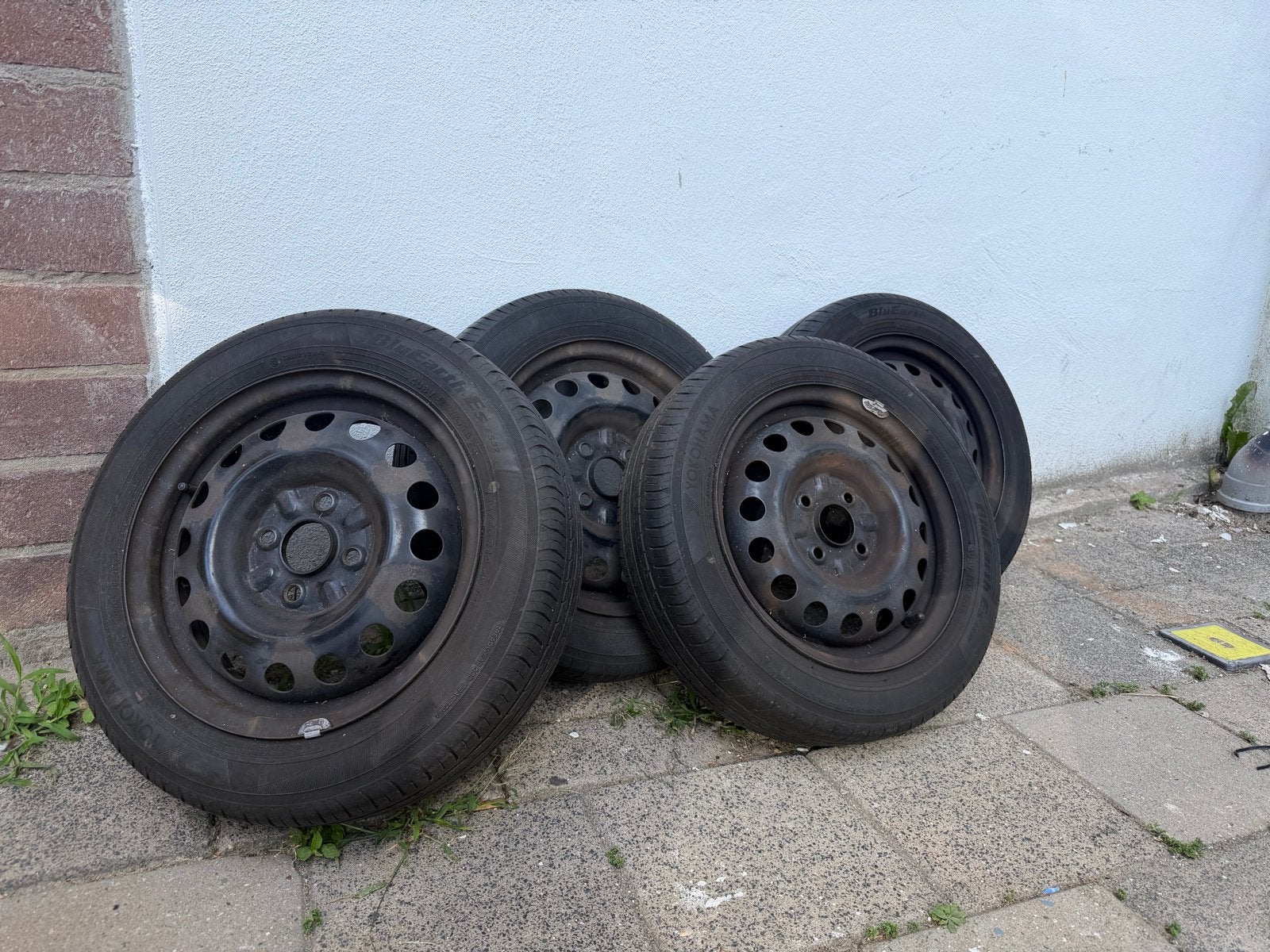 Zomerbanden met stalen velgen - 155/65R14, Auto diversen, Auto-accessoires, Ophalen of Verzenden, Gebruikt