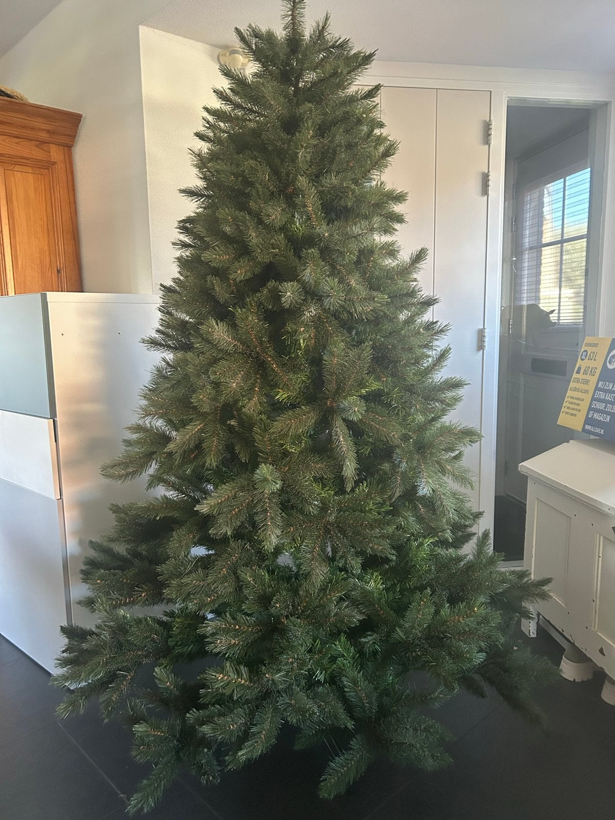 Kerstboom 2.00 meter  Intratuin Zeer mooi!, Diversen, Ophalen