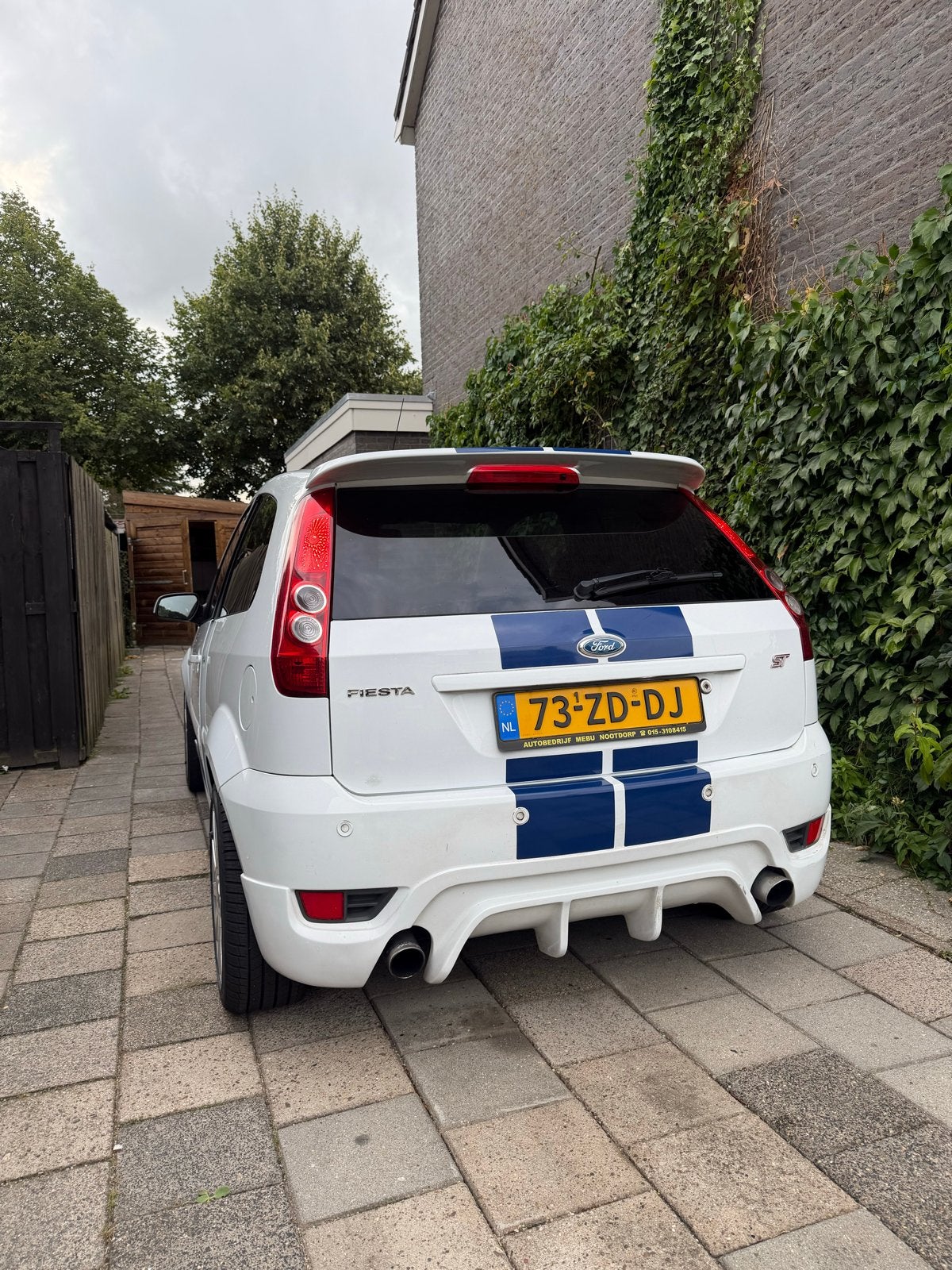 Ford Fiësta 2.0 16V ST 3DR 2008 Wit, Auto's, Voorwielaandrijving, 4 cilinders, 150 pk, Handgeschakeld
