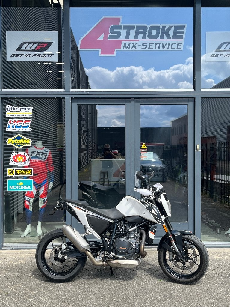 KTM Duke 690 2016 nw model (2017), Motoren, Motoren | KTM, Occasion, KTM, Bedrijf, Achterbroek 11-unit 8 6596 MP Milsbeek