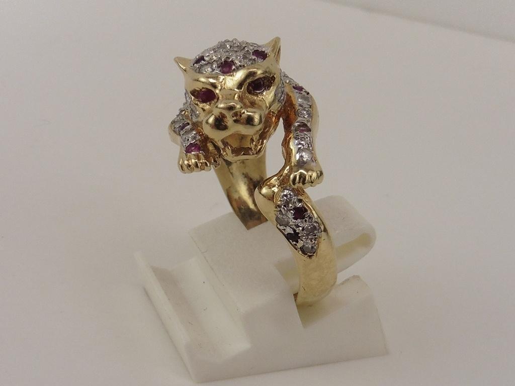Gouden panter ring met robijn en briljant               VDH1, Gebruikt, Overige kleuren, ., Ophalen of Verzenden