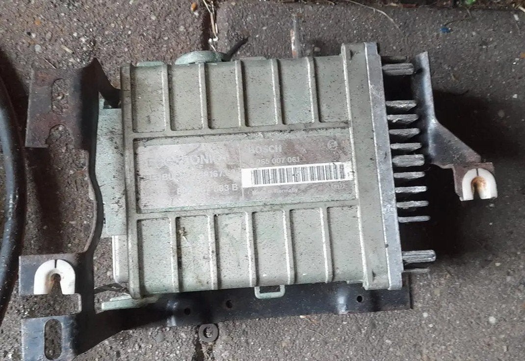 Bosch Motronic ECU 0 261 200 063 B 1.6 PN elec carb., Ophalen of Verzenden