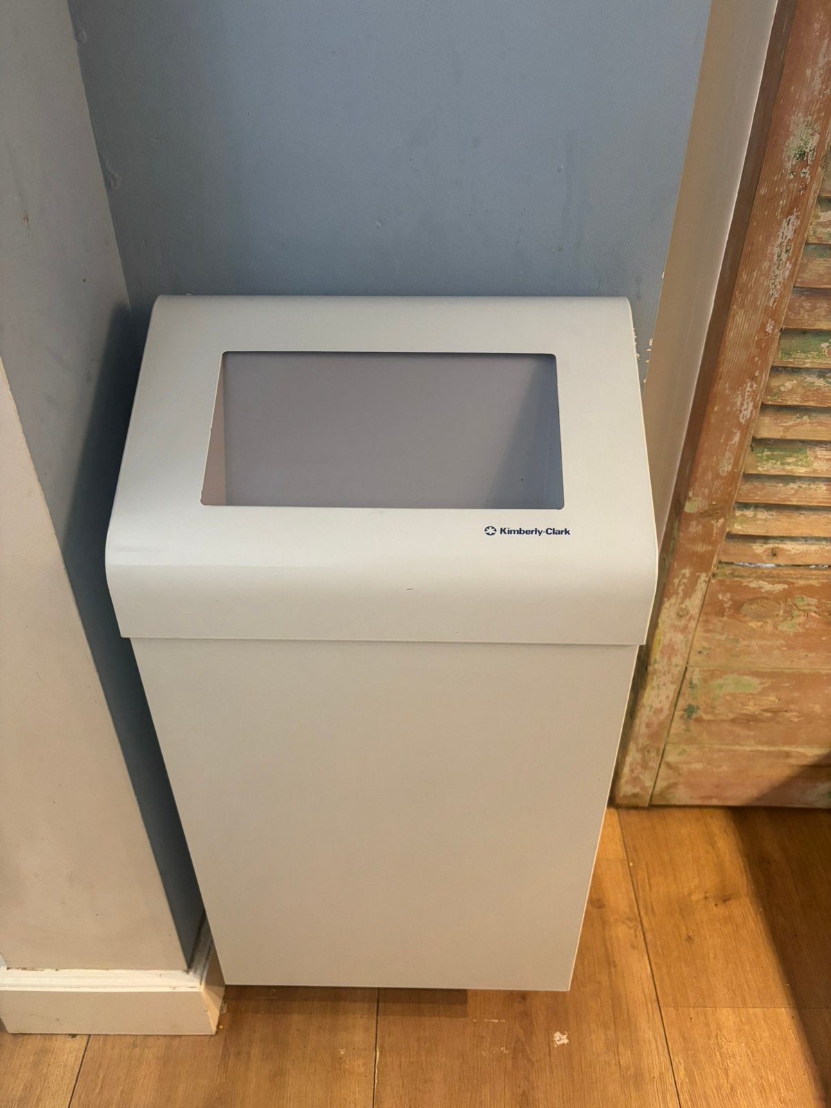 Kimberly Clark Prullenbak 50 liter Wit metaal afvalbak klep, 30 tot 40 liter, Ophalen of Verzenden, Gebruikt, Kunststof