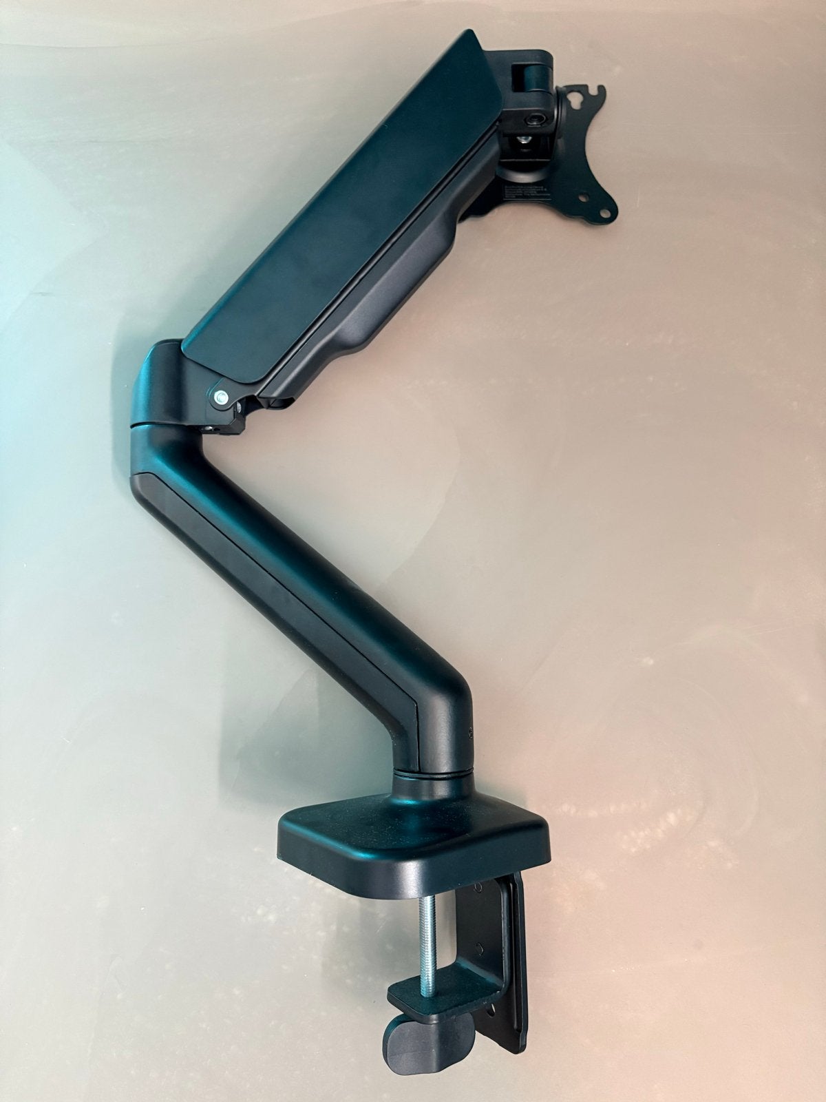 Bluebuilt monitorarm gasveer voor 1 monitor (tot 32 inch/9kg, Computers en Software, Ophalen, Zo goed als nieuw