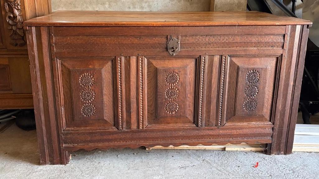Gepaneelde eikenhouten dekenkist, 18e eeuw., Antiek en Kunst, Ophalen