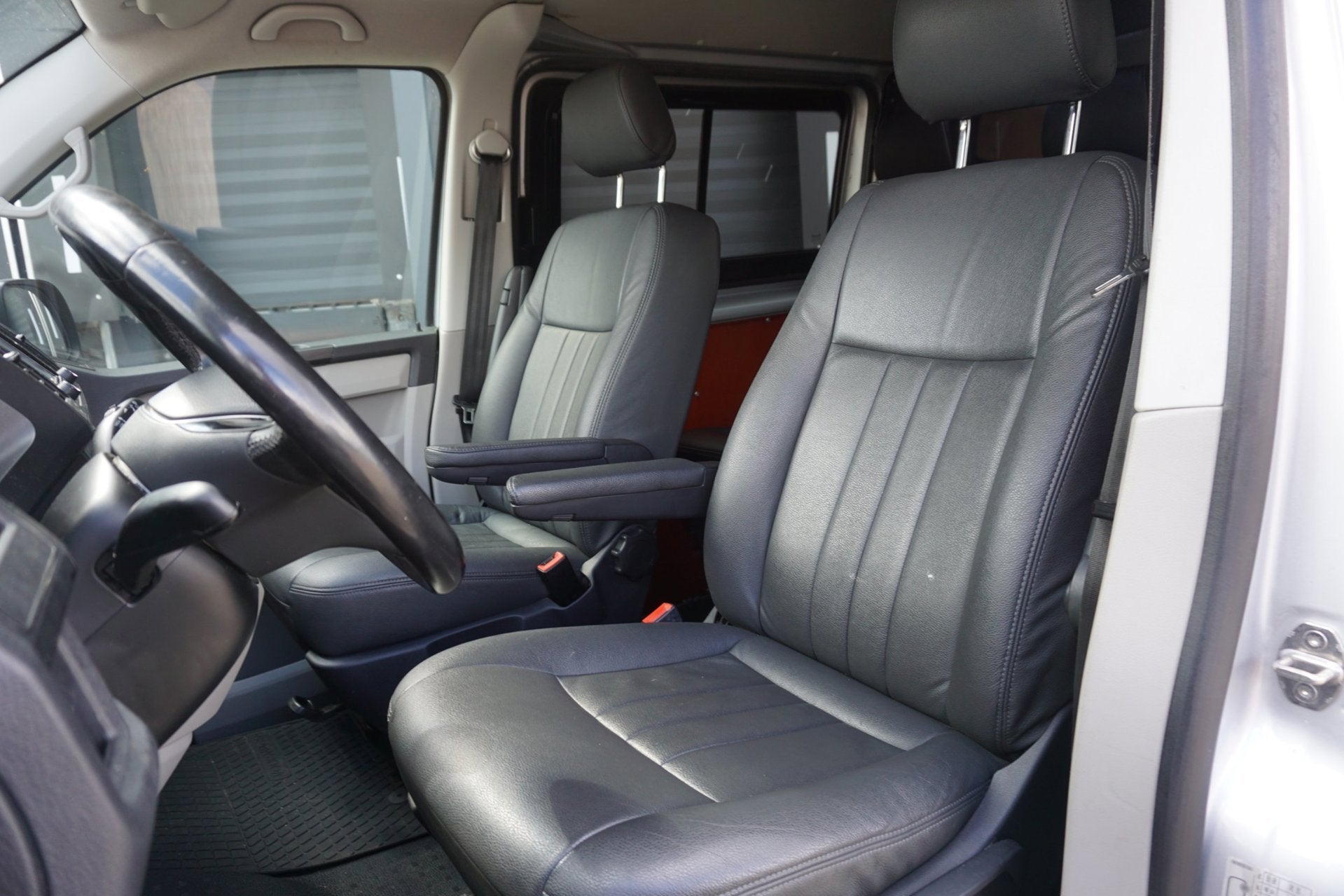 Volkswagen Transporter 2.0 TDI L1H2 Highline * DSG * 204 PK, Auto's, Bestelauto's, Gebruikt, 4 cilinders, Volkswagen, Bedrijf