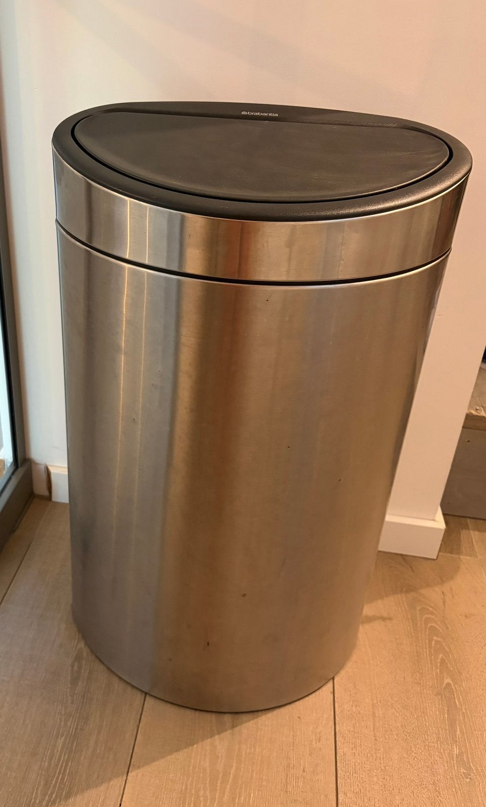 Brabantia Touch bin 40liter, mat staal, halve cirkel, Huis en Inrichting, Ophalen, 50 – 75, Gebruikt, 40 liter of meer