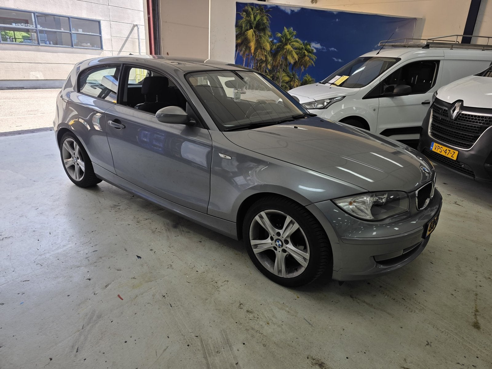 BMW 1-Serie 1.6 I 116 3DR 2010 Grijs, 1-Serie, 4 cilinders, Start-stop-systeem, 4 stoelen