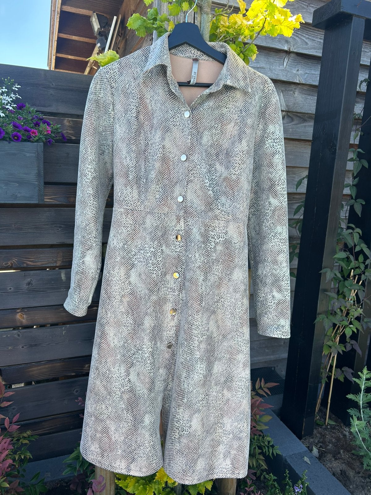 By Swan slangenprint jurk, Kleding | Dames, Maat 38/40 (M), Beige, Ophalen of Verzenden, Zo goed als nieuw
