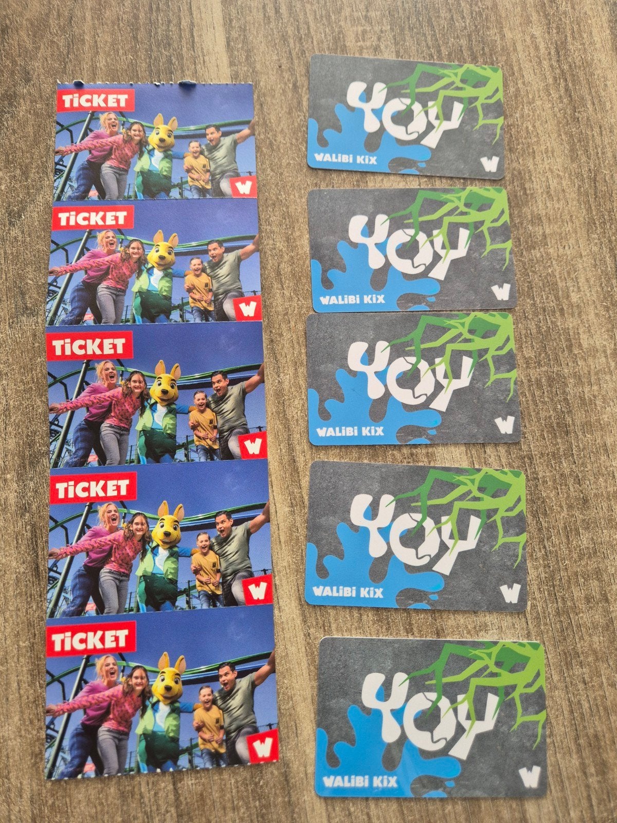 5 walibi tickets + 5 shop kaarten, Ticket of Toegangskaart