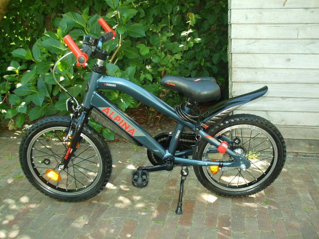 alpina trail 16 inch in zeer mooie staat WEINIG GEBRUIKT, Fietsen en Brommers, Fietsen | Jongens, Ophalen, Terugtraprem, Alpina Loekie Popal Batavus Sparta Volare Gazelle Supersuper