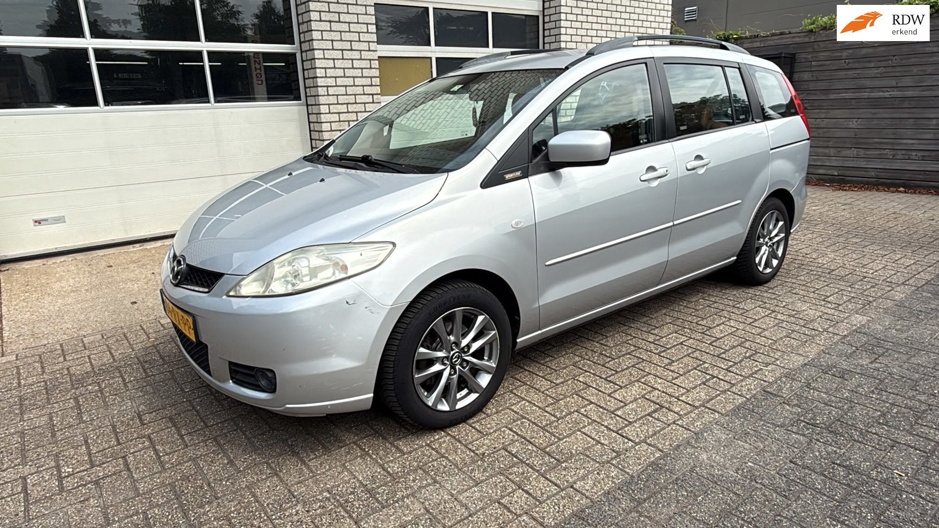 Mazda 5 1.8 Touring Leder Airco Inruil Koopje export, Auto's, Gebruikt, 1370 kg, 4 cilinders, Origineel Nederlands