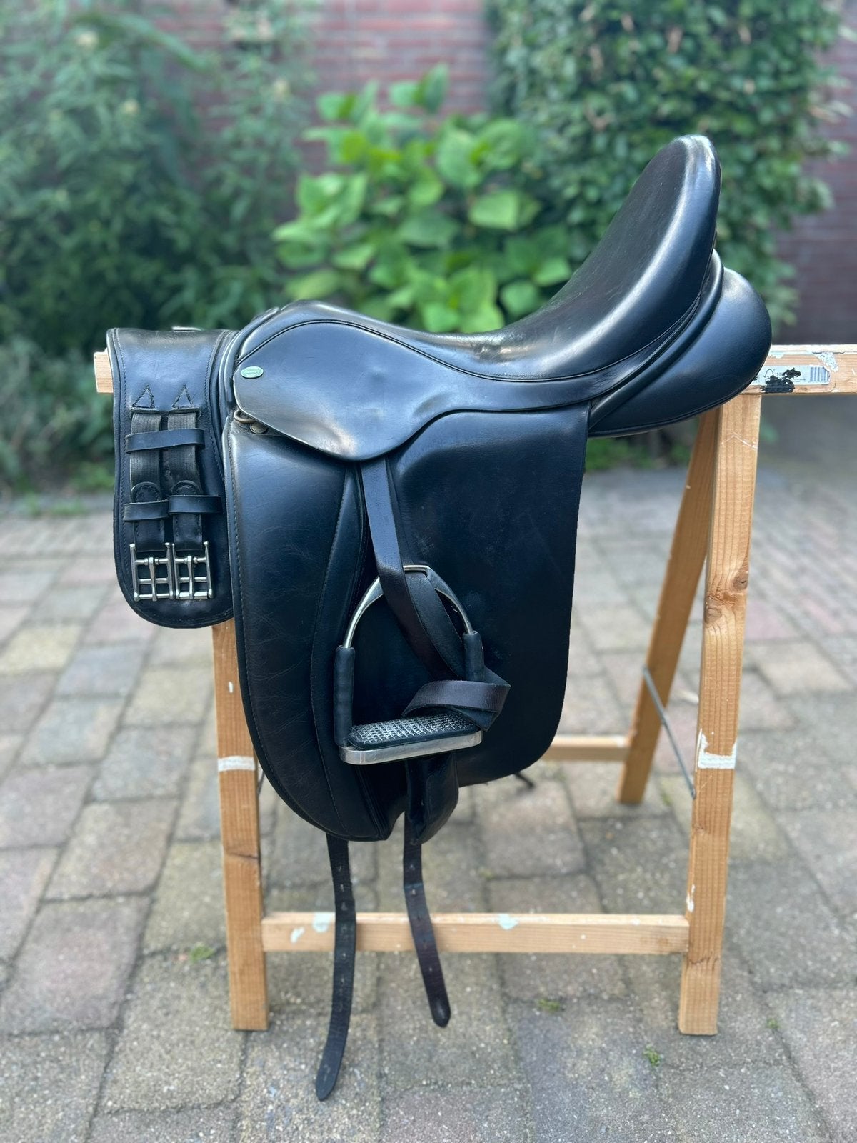 Hulsebos dressuurzadel, Gebruikt, Dressuur, Inclusief stijgbeugels, Ophalen