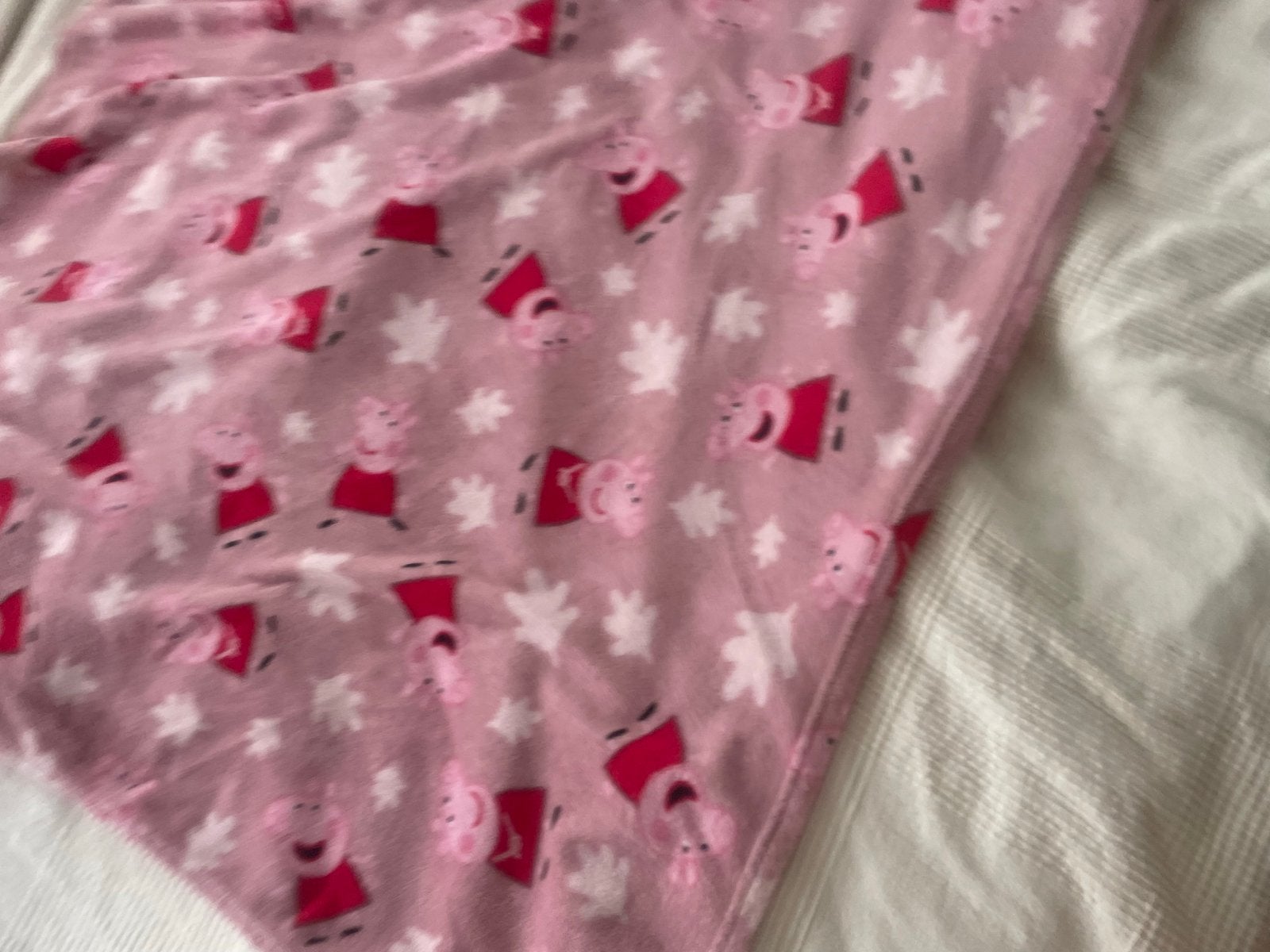 Peppa Pig deken voor meisjes 2-5 jaar - gezellig en zacht, Kinderen en Baby's, Kinderkamer | Beddengoed, Gebruikt, Meisje, Ophalen of Verzenden