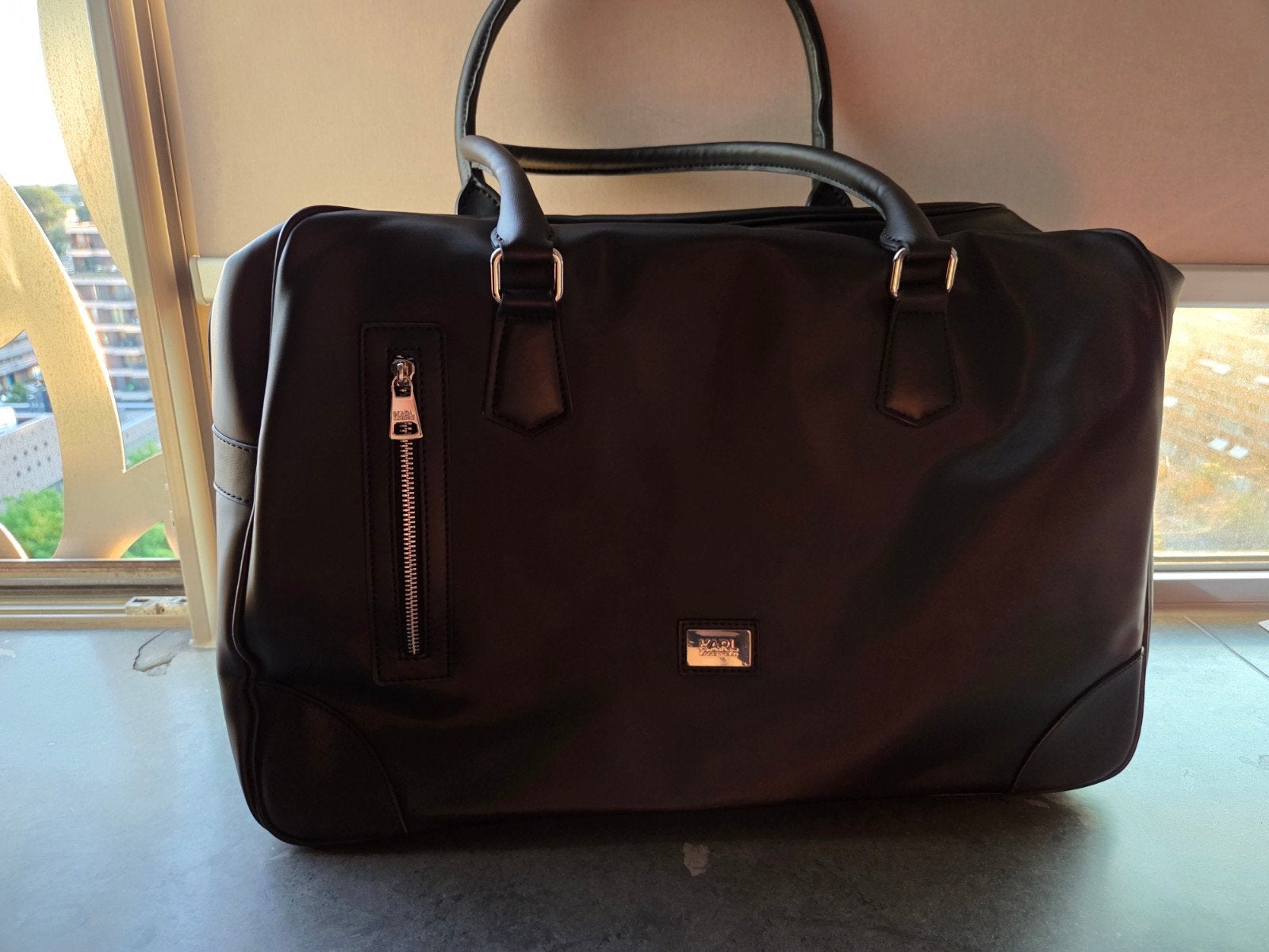 Karl Lagerfeld Reistas Zwart - Stijlvol en Ruim, 30 cm of meer, Zwart, Ophalen of Verzenden, Nieuw