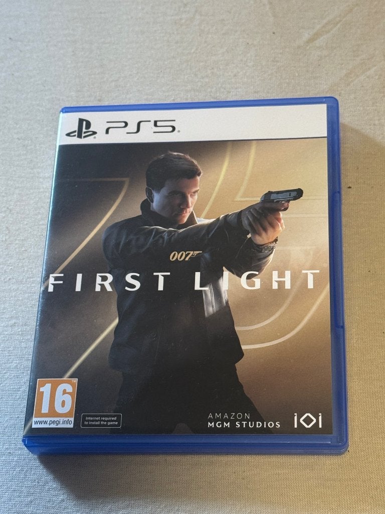 PS5 James Bond First Light 007, Ophalen, Shooter, 1 speler, Zo goed als nieuw