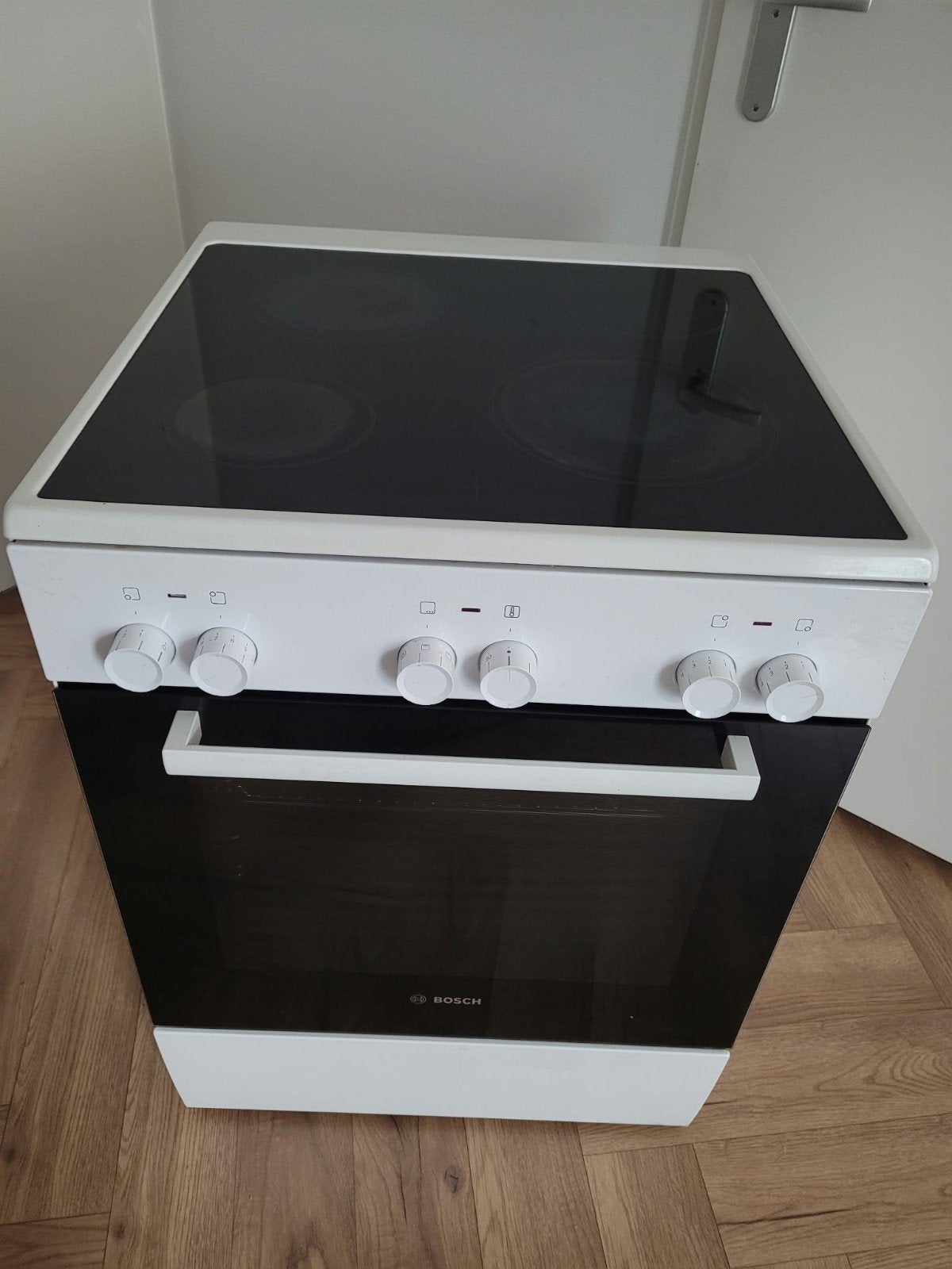 fornuis, Witgoed en Apparatuur, Keramisch, Zo goed als nieuw, Vrijstaand, 85 tot 90 cm