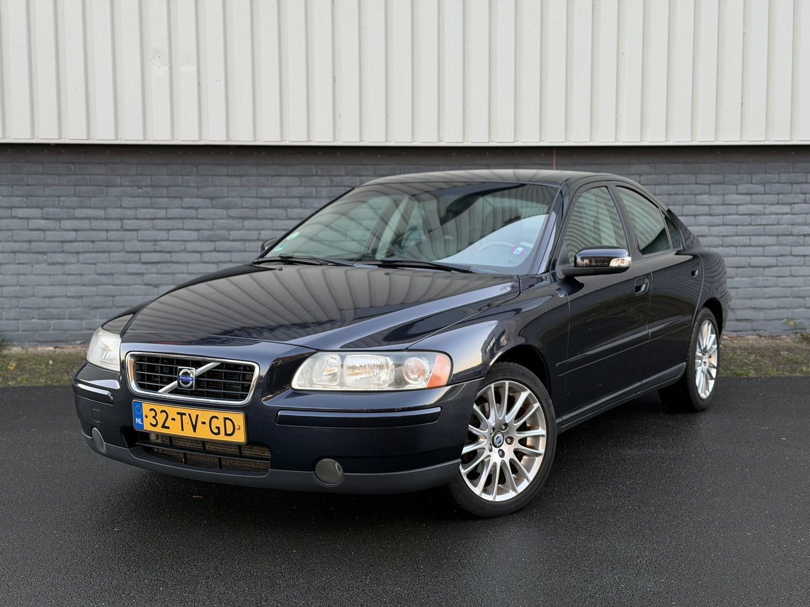 Volvo S60 2.4 Automaat | Trekhaak | Stoelverwarming | Airco, Auto's, Zwart, S60, Leder, Bedrijf