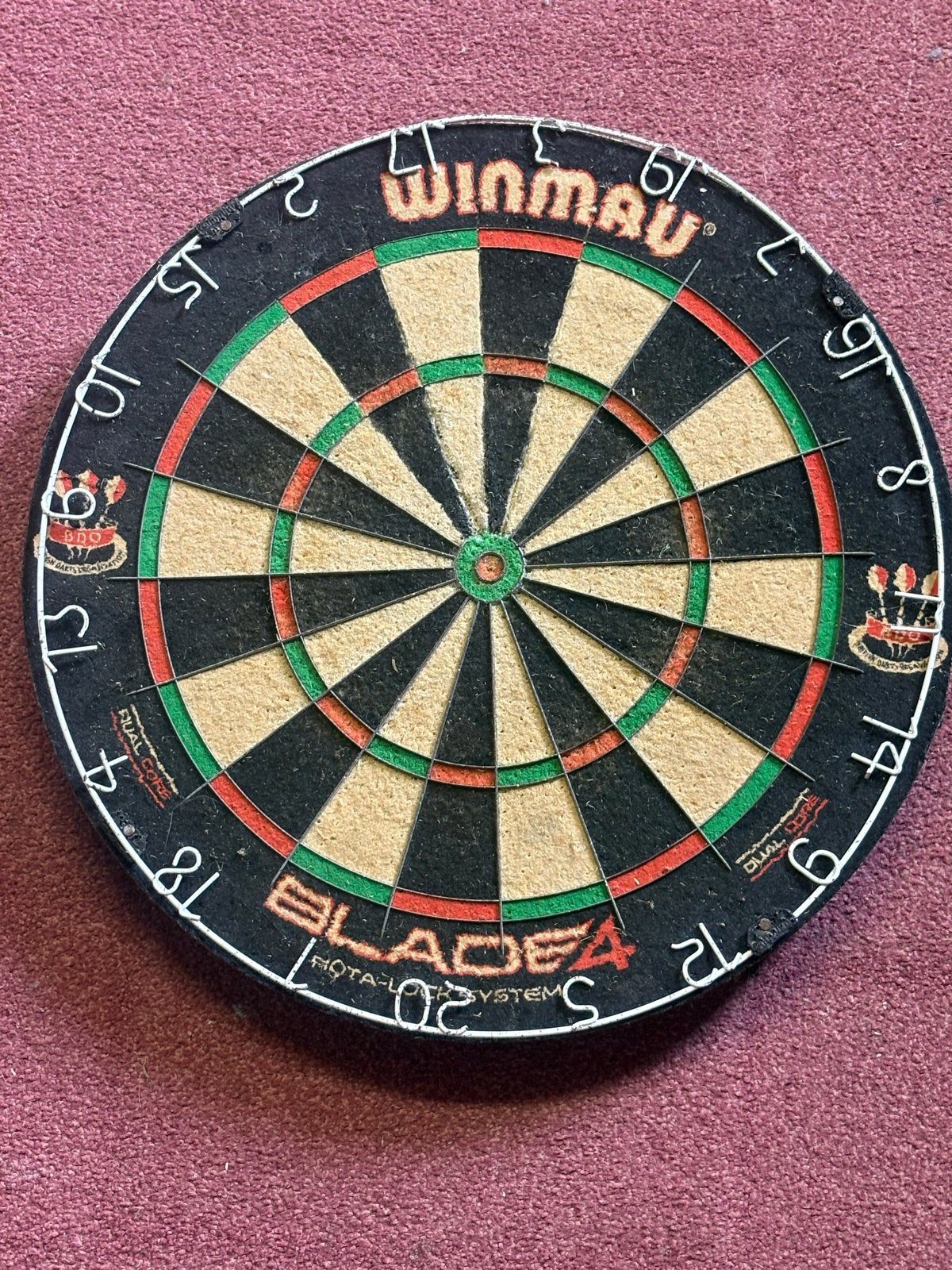 Winmau Blade 4 Dartbord, Ophalen of Verzenden, Zo goed als nieuw, Dartbord