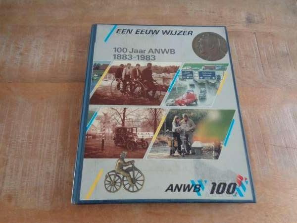 100 Jaar ANWB - Een Eeuw Wijzer - Historieboek Hardcover NL, Verzenden, Gelezen, Algemeen