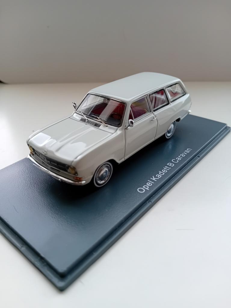 Opel kadett B Caravan., Hobby en Vrije tijd, Modelauto's | 1:43, Ophalen of Verzenden, Zo goed als nieuw, Auto, Overige merken