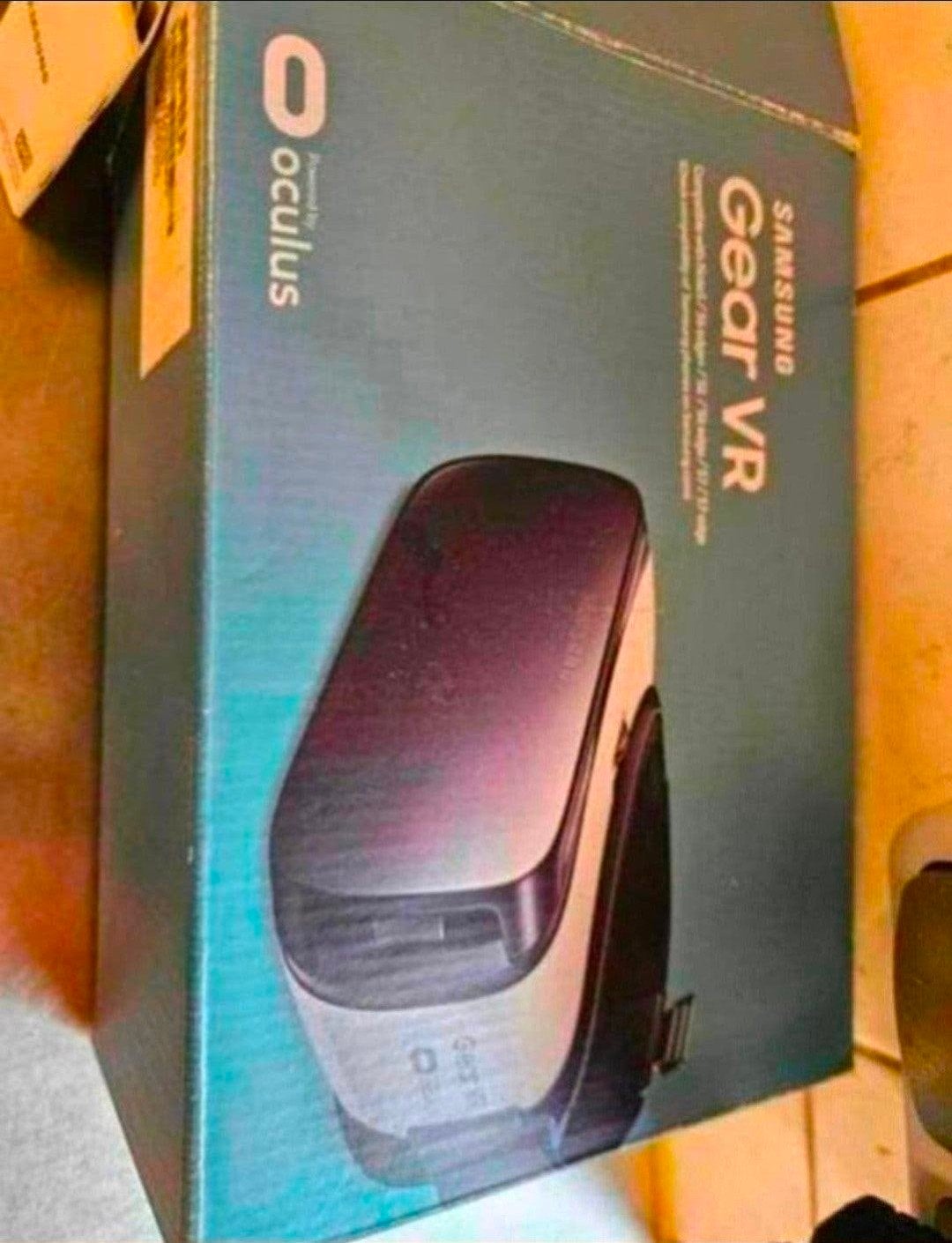 Samsung Gear VR (Powered by Oculus), Spelcomputers en Games, Ophalen of Verzenden, Zo goed als nieuw, VR-bril, Telefoon