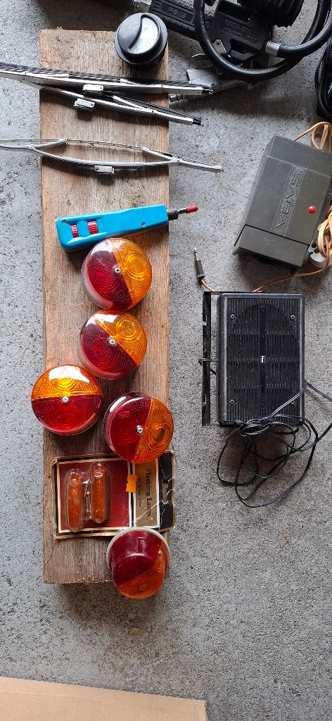 Diverse lampen  4 ronde lampjes zijn  verkocht, Ophalen, Universele onderdelen
