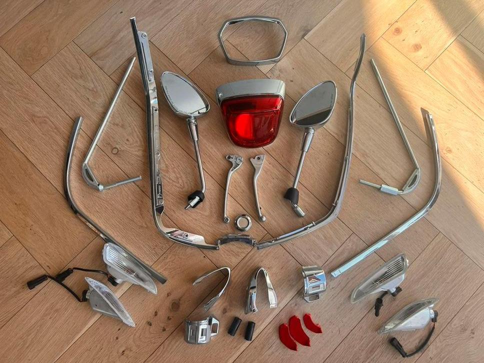 Diverse Vespa Sprint chroom onderdelen nieuw, Ophalen, Nieuw, Overige typen, Vespa